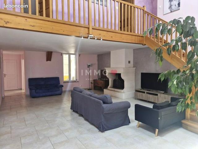 Maison vente à La Rochelle, Yves