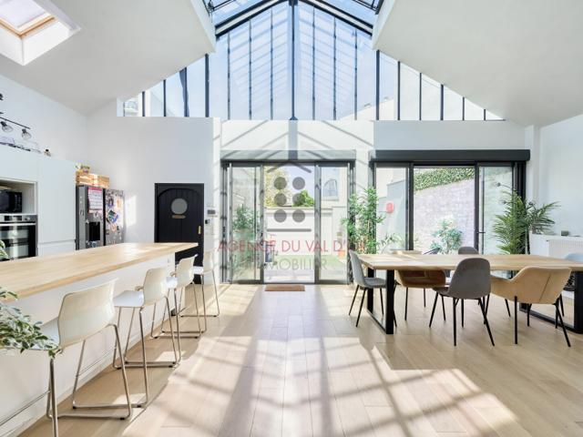 Maison vente à Suresnes, Quartier Liberté