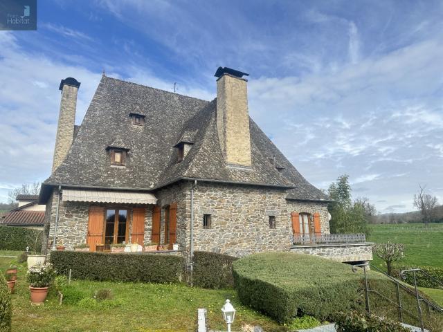 Maison vente à Saint-Étienne-de-Maurs, Cantal