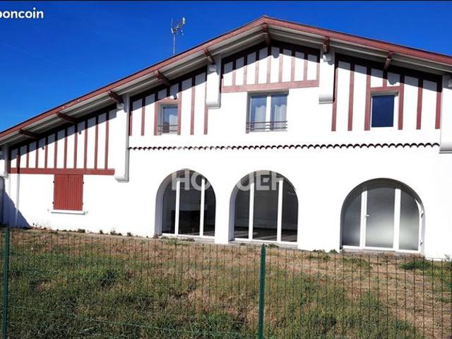 Maison vente à Saint-pierre-du-mont