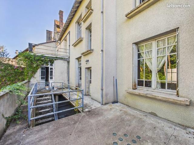 Maison vente à Nontron, Piégut-pluviers