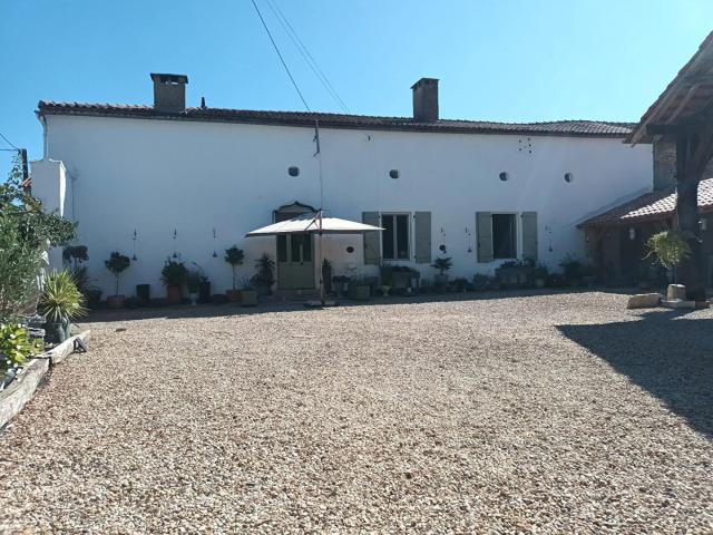 Maison vente à Montmorillon, Voulême