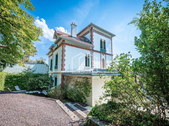Maison vente à Nanterre, Suresnes