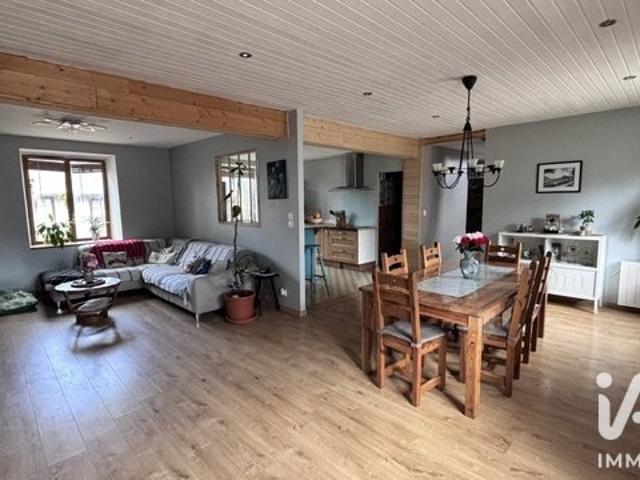 Maison vente à Kroaz ar C'harzh, Lannédern