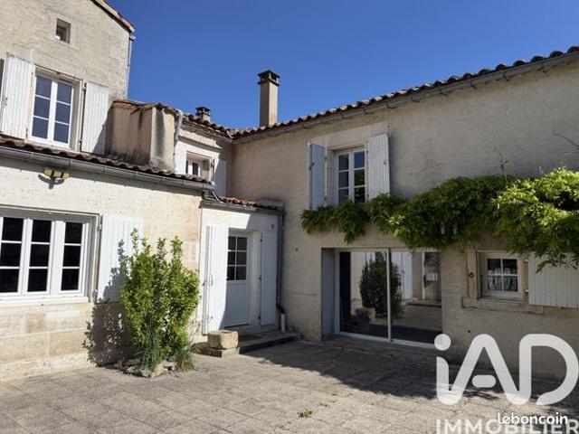 Maison vente à Confolens, Saint-amant-de-boixe
