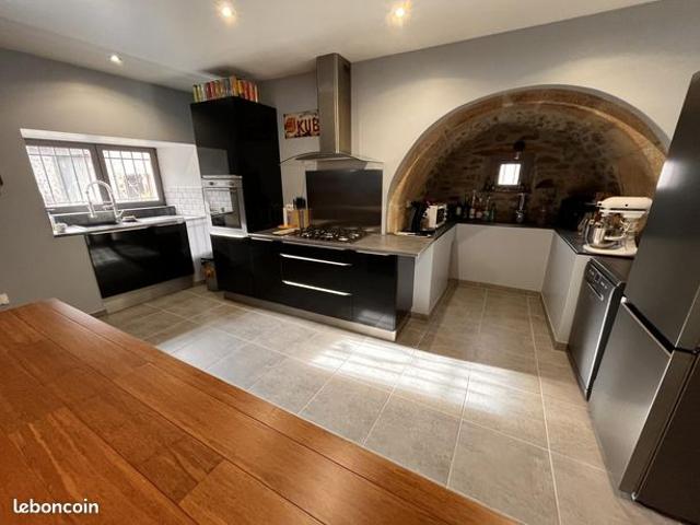 Maison vente à Ussel, Bort-les-orgues