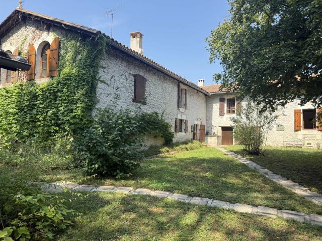 Maison vente à Angoulême, Salles-lavalette