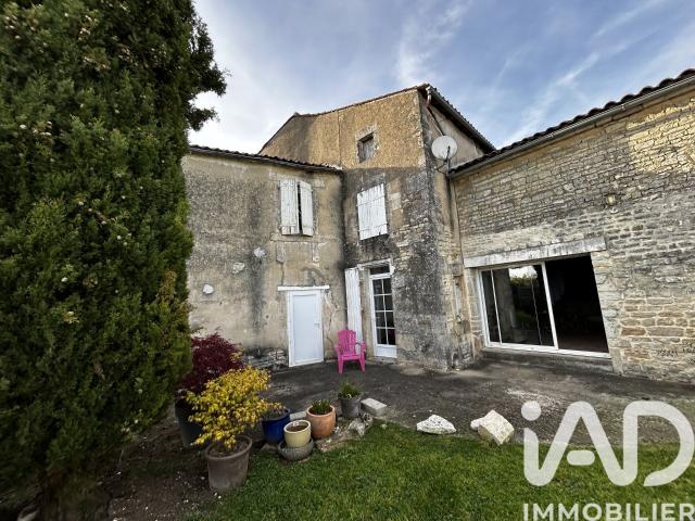 Maison vente à Bouffanais, Tourriers