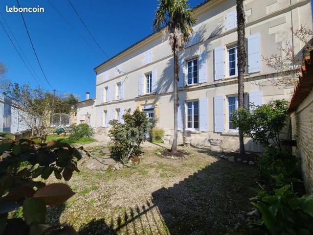 Maison vente à Saint-Jean-d'Angély, Matha