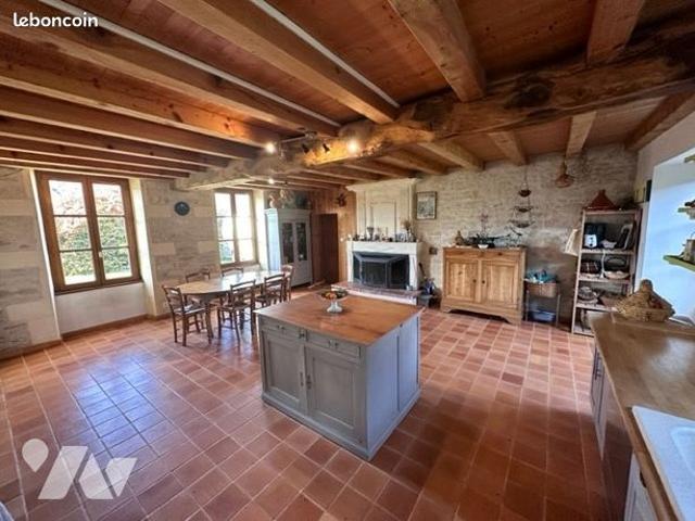 Maison vente à Saint-Jean-d'Angély, Ballans
