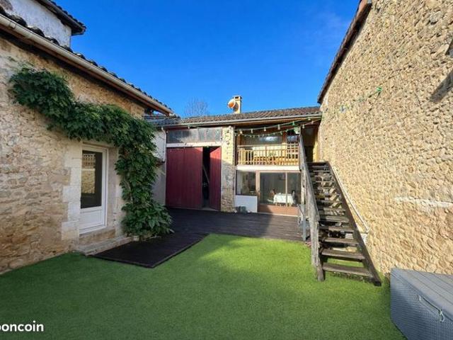 Maison vente à Confolens, Vitrac-saint-vincent