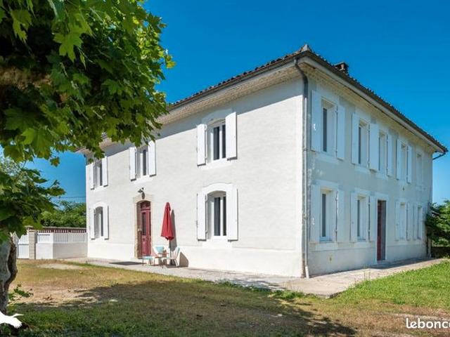 Maison vente à Vicq-d'auribat