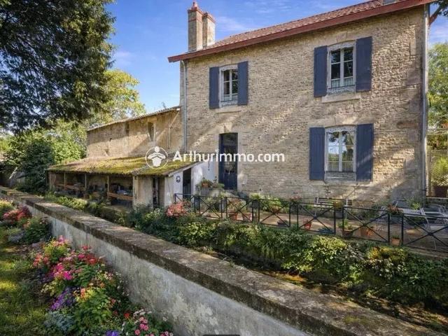 Maison vente à Saint-Jean-d'Angély, Saint-jean-d'angély