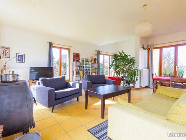 Maison vente à Dijon, Pasques
