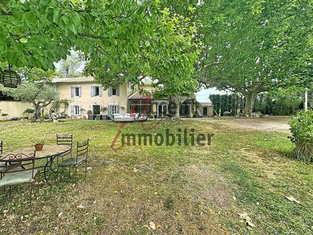Maison vente à Arles, Mollégès