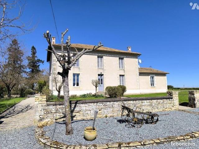 Maison vente à Confolens, Saint-coutant