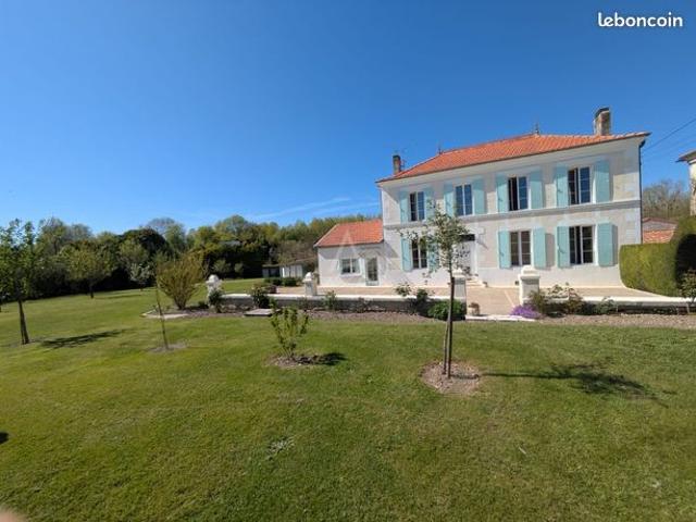 Maison vente à Saint-Jean-d'Angély, Les Eglises-d'argenteuil