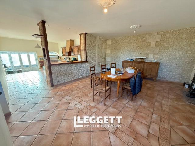 Maison vente à Angoulême, Montboyer