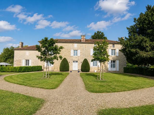 Maison vente à Saint-Groux, Charente