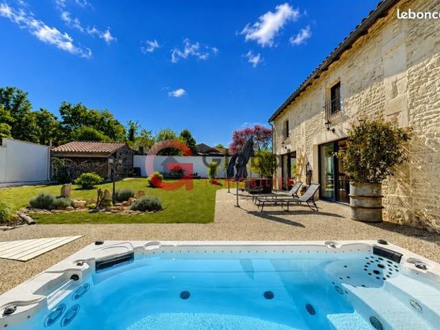 Maison vente à Fontenay-le-Comte, Benet