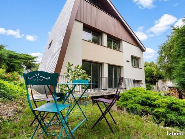 Maison vente à Saint-Germain-en-Laye, Le Pecq