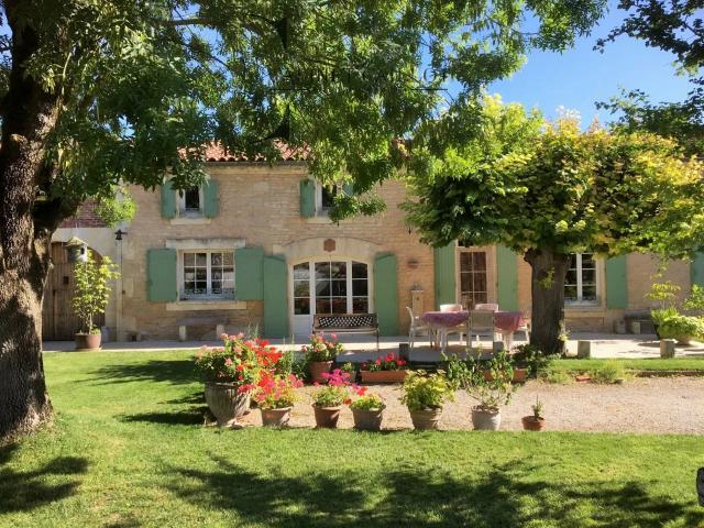Maison vente à Saint-Jean-d'Angély, Aumagne