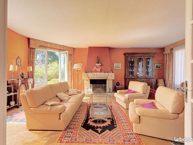 Maison vente à Saint-Germain-en-Laye, Saint-germain-en-laye