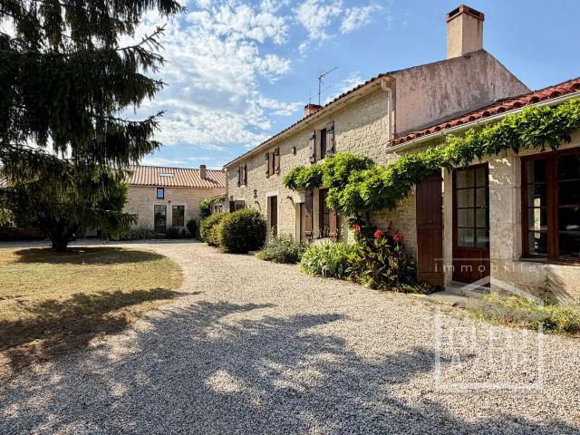 Maison vente à Fontenay-le-Comte, Sainte-gemme-la-plaine