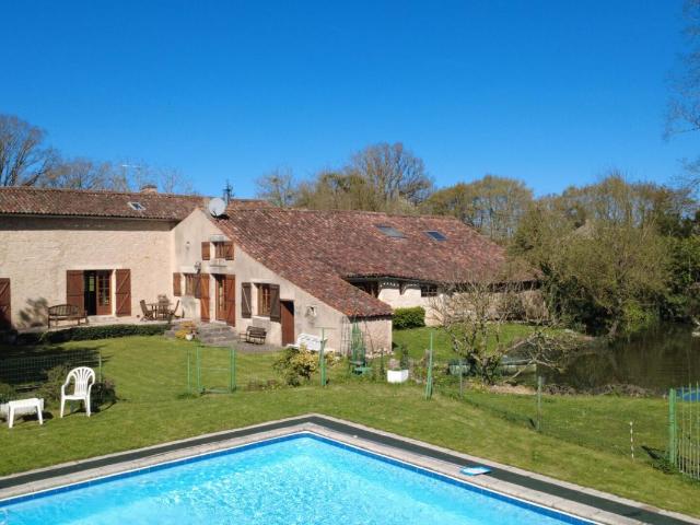 Maison vente à Montmorillon, Saint-maurice-la-clouère