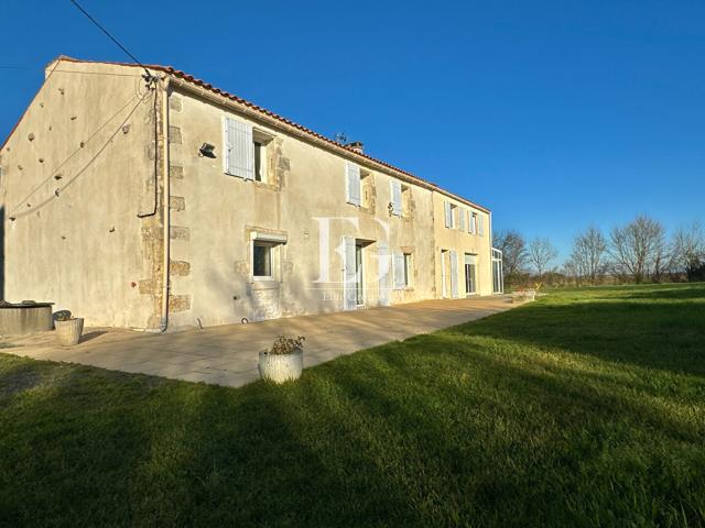 Maison vente à Loire-les-marais