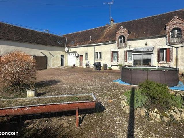 Maison vente à Montargis, Courtenay