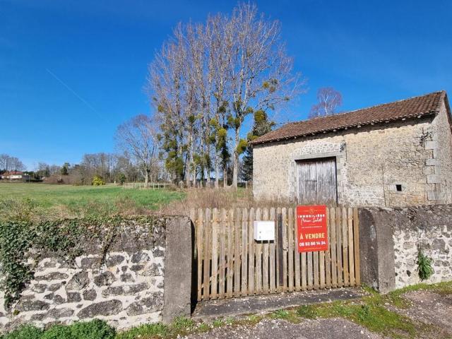 Maison vente à Nontron, Piégut-pluviers