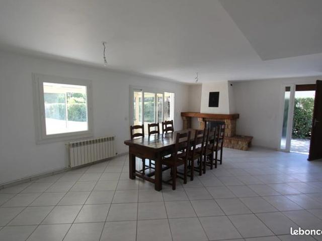 Maison vente à Thiers, Joze