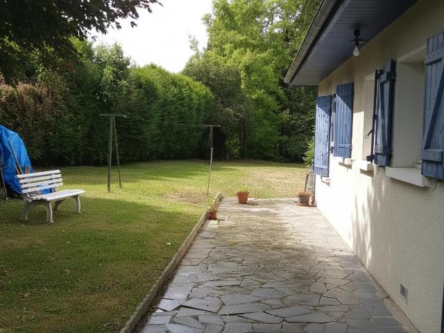 Maison vente à Féas, Ance-Féas