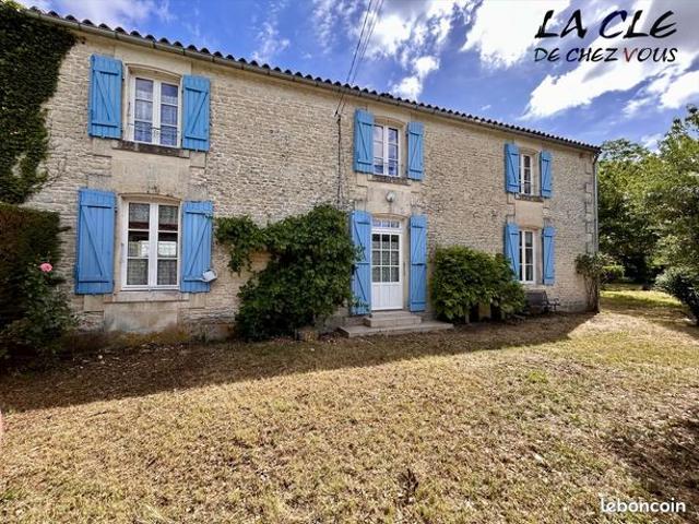 Maison vente à Fontenay-le-Comte, Benet