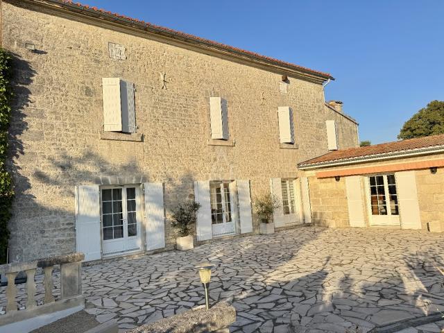 Maison vente à La Croix Ronde, Mouthiers-sur-Boëme