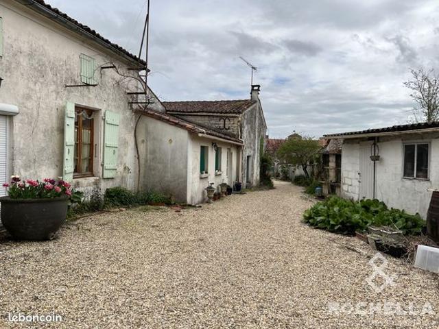 Maison vente à Saint-Jean-d'Angély, Gourvillette