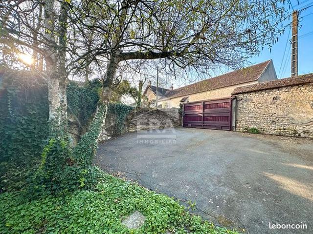 Maison vente à Fontainebleau, Poligny