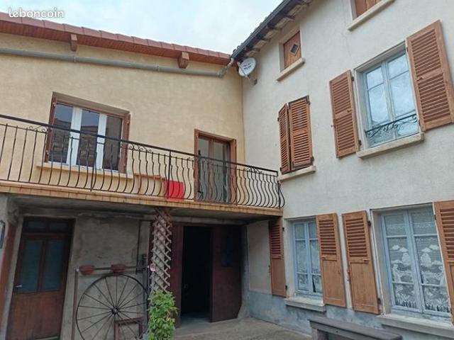 Maison vente à Chauriat, Puy-de-Dôme