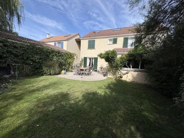 Maison vente à Versailles, Buc