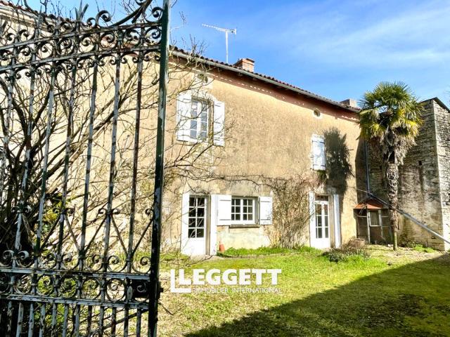 Maison vente à Confolens, Courcôme