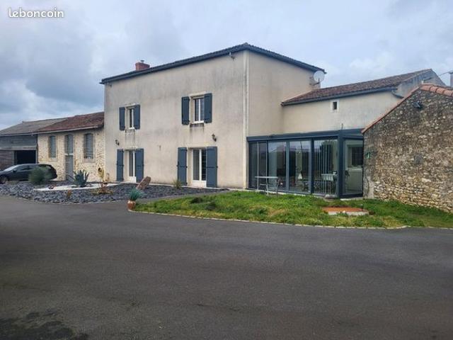 Maison vente à Parthenay, Airvault