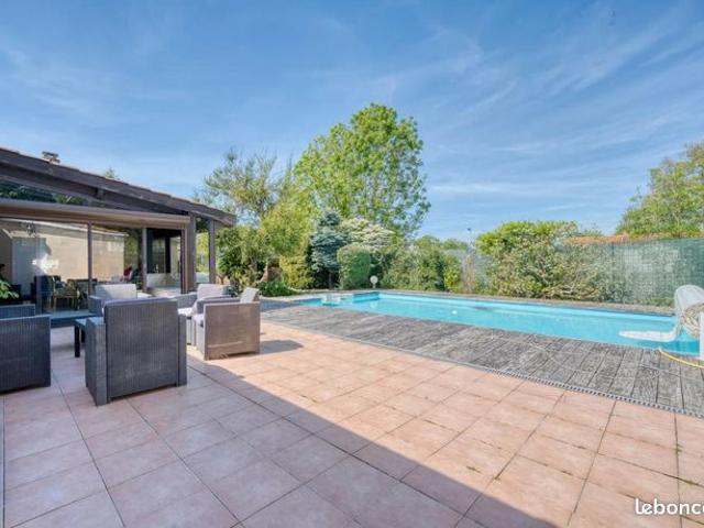Maison vente à La Rochelle, Yves