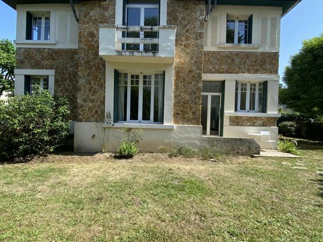 Maison vente à Saint-Germain-en-Laye, Saint-germain-en-laye