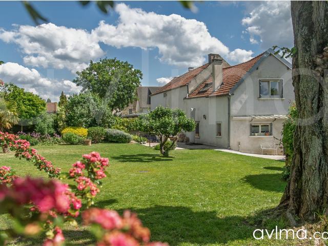 Maison vente à Saint-Germain-en-Laye, Crespières