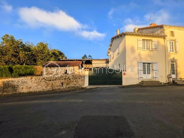 Maison vente à Parthenay, Fenioux