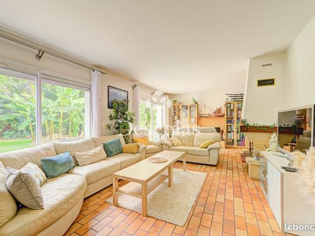 Maison vente à Saint-Germain-en-Laye, Chambourcy