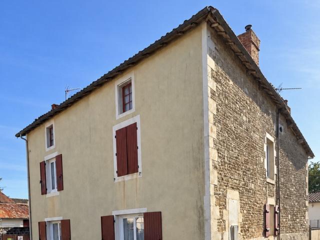Maison vente à Sauzé-Vaussais, Sauzé-entre-Bois