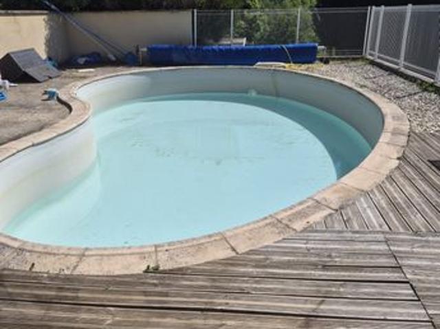 Maison vente à Ébreuil, Allier