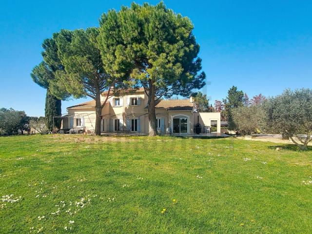 Maison vente à Arles, La Salle Les Alpes